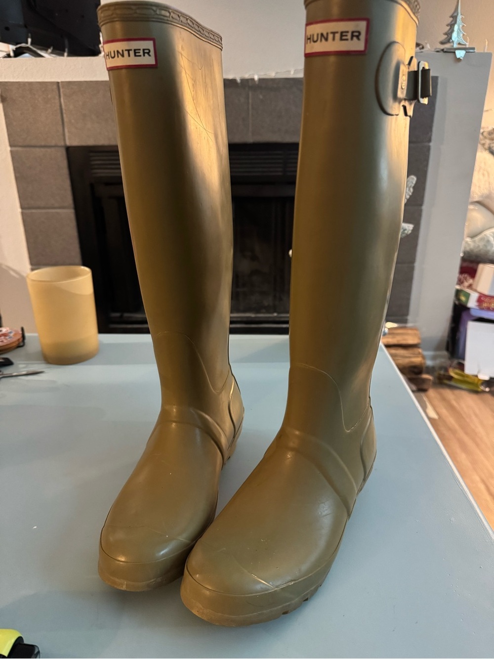 Hunter Women’s Olive Green Matte Tall Rain Boots with Calf Buckle Size 8